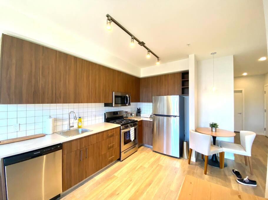 Lovely Brand New Condo Sidney Eksteriør bilde