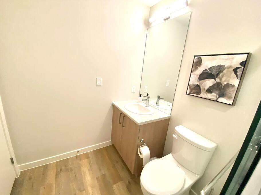 Lovely Brand New Condo Sidney Eksteriør bilde